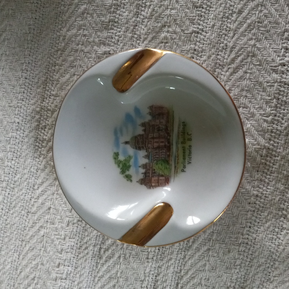 Vintage Victoria BC Canada Porcelain German Souvenir Ashtray